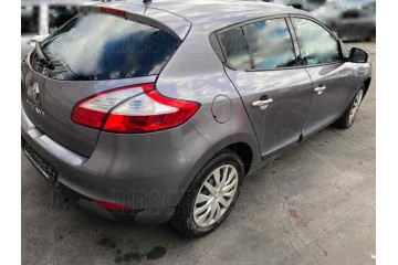 RENAULT MEGANE III BERLINA 5P Dynamique