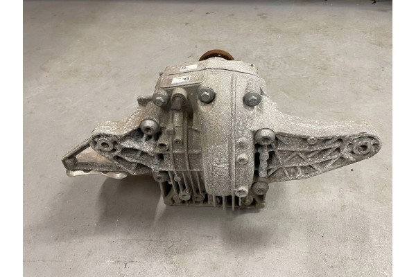2016 Porsche Macan 95B Rear differential 95B525015M Catalog number of the part 95B525015M