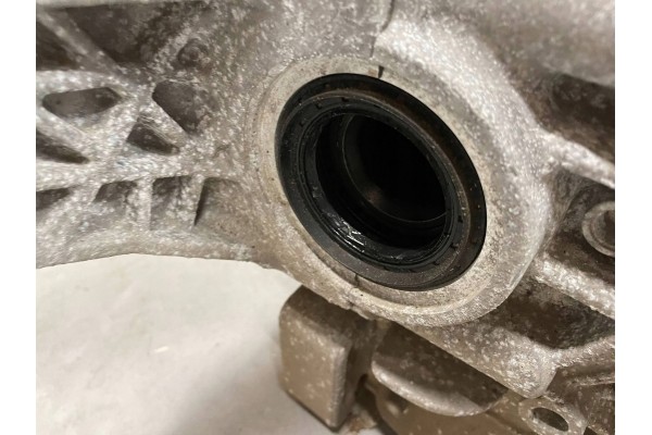 2016 Porsche Macan 95B Rear differential 95B525015M Installation side multipurpose