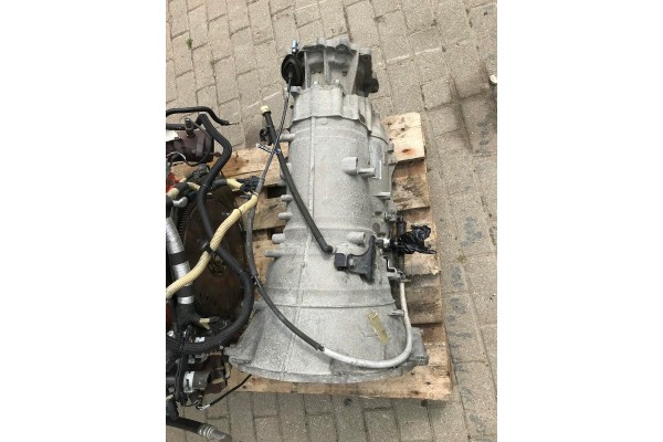 JEEP CHEROKEE WK2 LIFT 6 4 SRT GEARBOX P52854865AH
