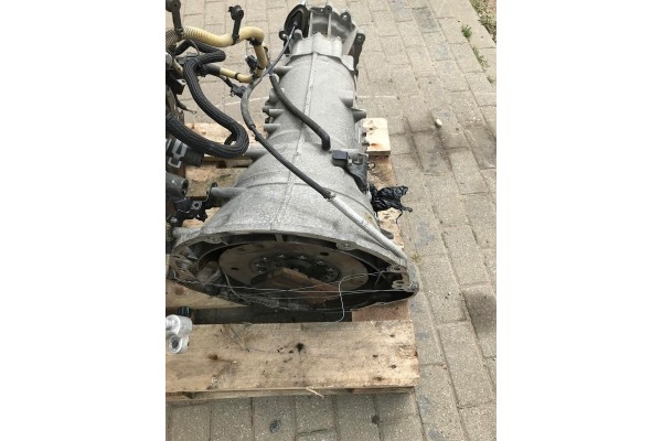 JEEP CHEROKEE WK2 LIFT 6 4 SRT GEARBOX P52854865AH Catalog number of the part P52854865AH