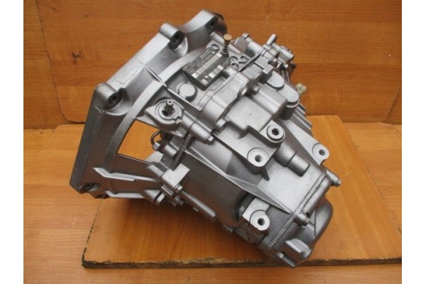 OPEL VECTRA 2 2 DTI TRANSMISSION 5 gears F35 55351000 UU 3 61 Engine type diesel