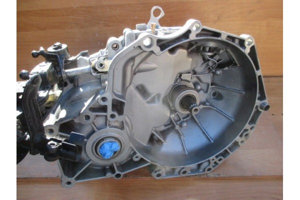 Caja de Cambios Manual 5 Velocidades OPEL VECTRA 2.2 DTI F35 55351000 