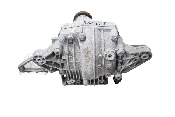Rear differential Porsche Macan 95B 95B525016Q Car type passenger cars