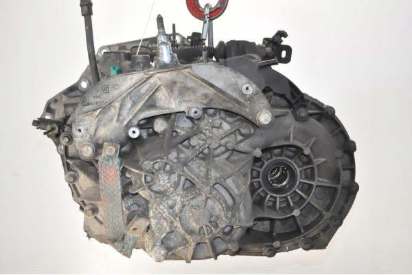 TRAFIC III VIVARO B 1 6 DCI CDTI 125HP BITURBO CHEST PF6S50 174 thousand km Catalog number of the part PF6S50