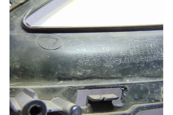 86564-A6030 REJILLA PARAGOLPES DERECHA HYUNDAI I30 (GD) Classic 2012 86564-A6030 203756 HYUNDAI - 2