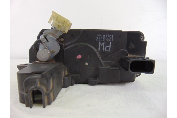 13210739  CERRADURA PUERTA TRASERA DERECHA OPEL ASTRA H CARAVAN Cosmo 2005 13210739 202612 OPEL - 2