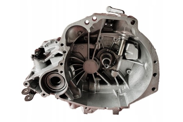 Gearbox housing Nissan 1 5 4M506VC Catalog number of the part Obudowa Skrzynia biegow 4M506VC