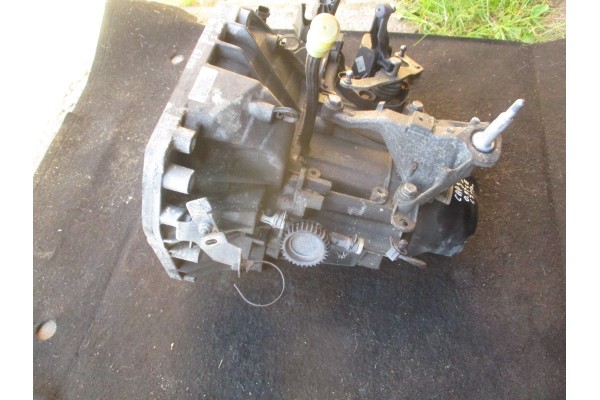 RENAULT CAPTUR AND 0 9 TCE GEARBOX 13 19 YEAR 67 THOUSAND KM JR5357 JR5 357 Part manufacturer Renault OE