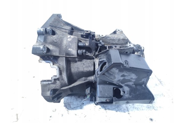 Ford Focus Manual 5 speed gearbox 1 8 Flexifuel Petrol T6TB1 Engine type gasoline