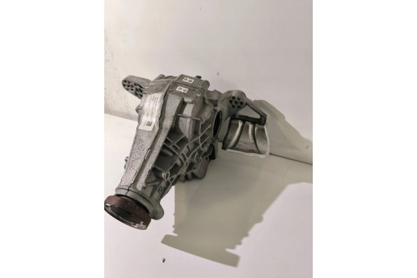 2022 Porsche Macan 95B Rear differential 95B525015M Catalog number of the part 95B525015M