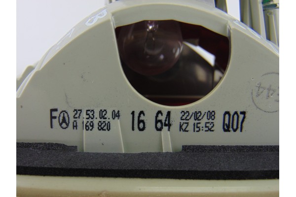 A1698201664 PILOTO TRASERO DERECHO INTERIOR MERCEDES-BENZ CLASE B (BM 245)