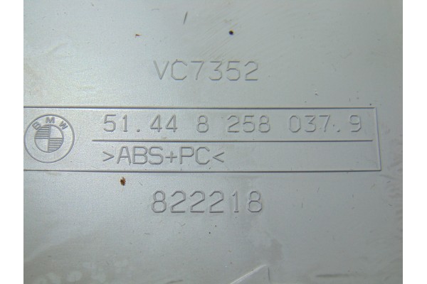 8258037 LUZ INTERIOR BMW SERIE X5 (E53) 3.0d 2003 8258037 204524 BMW - 2