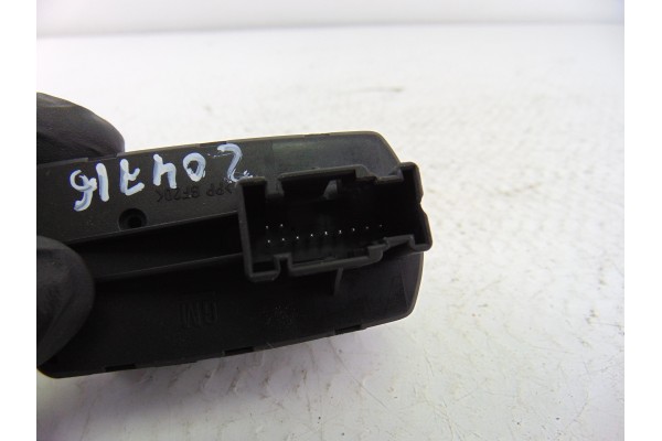 13430017 MANDO ELEVALUNAS DELANTERO IZQUIERDO OPEL CORSA E Selective 2017 13430017 204716 OPEL - 1