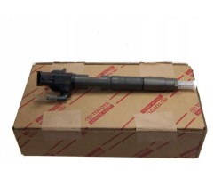 DIESEL INJECTOR CR TOYOTA AURIS COROLLA YARIS 1 4 D 4D 05