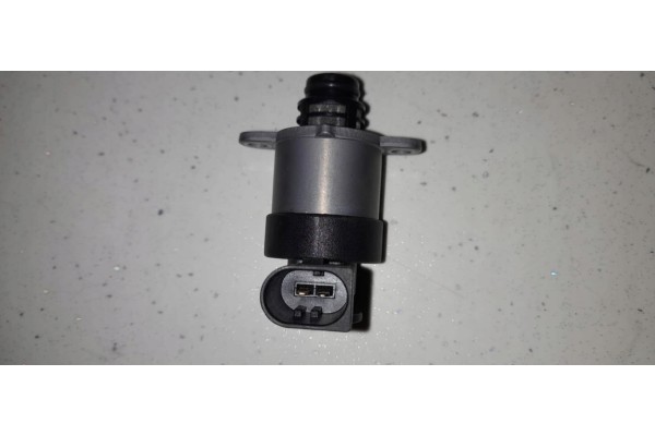 Regulador de presión de combustible VEMO V10-11-0854