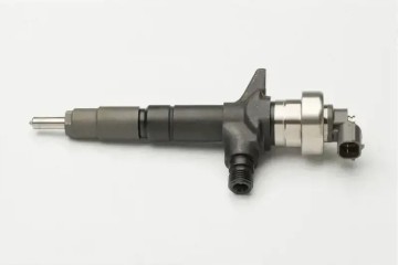 INJECTION NOZZLE DCRI301900 DENSO ISUZU D MAX