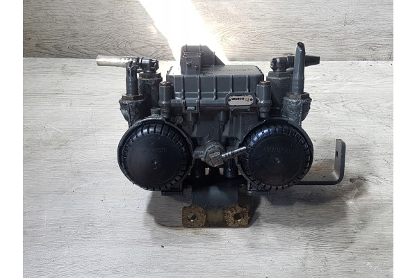 VALVE BRAKE MODULATOR EBS REAR 2047121 4801061060 DAF XF 106 CF LIFT Part manufacturer DAF OE