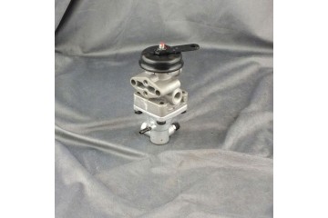 Trailer control valve Packaging status original