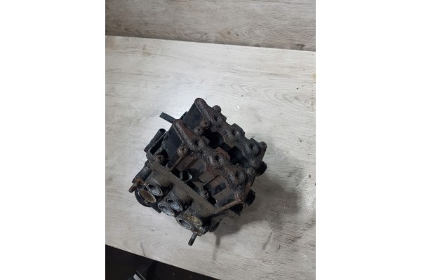 CUSHION LEVELLING ECAS VALVE DAF XF 105 85 CF 6X2 BDF 1305452 Catalog number of the part ZAWOR ECAS REGULACJI POZIOMOWANIA PODUS