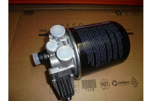 BASE OF THE IVECO EUROTRAKKER 8137622 DEHUMIDIFIER Part manufacturer Iveco OE