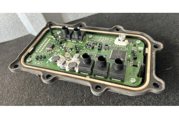 ELECTRONICS ECU EAPU MERCEDES ACTROS MP5 EL2251 A0024460464 Part manufacturer Mercedes Benz OE