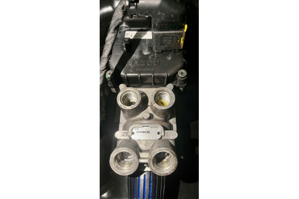 MAIN BRAKE VALVE MERCEDES ACTROS a0044311406
