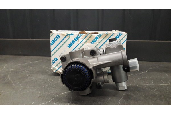 4802070010 4421977102 WABCO EBS relay valve NEW Quality of parts according to GVO O original with manufacturer s logo OE