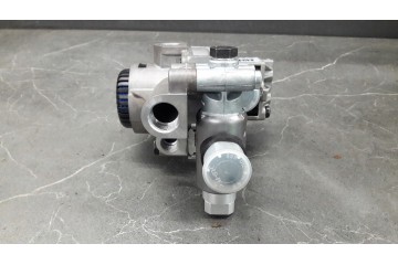4802070010 4421977102 WABCO EBS relay valve NEW Catalog number of substitutes 4802070010 4421977102