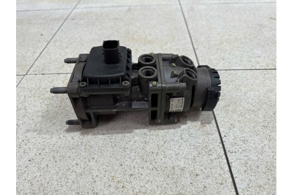 Brake Main Valve Mercedes Actros MP 4 A0044311506