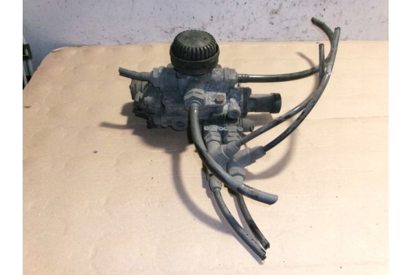 VALVE BRAKE FORCE CORRECTOR VOLVO FL 4757210040 Part manufacturer Volvo OE