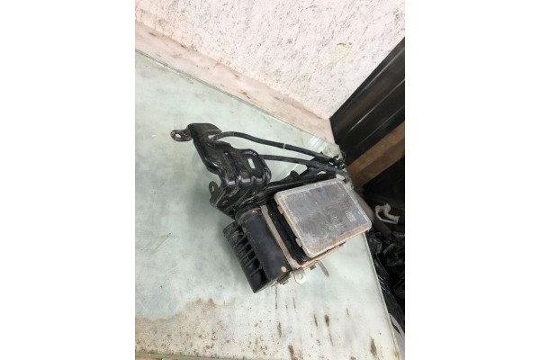 Suspension compressor MERCEDES BENZ GLC X253 C253 A2069010708 2 0L 2024 Catalog number of the part A2069010708