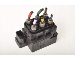 VOLVO XC60 II PNEUMATICS DISTRIBUTOR 15 1521 0033 2