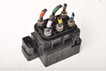 VOLVO XC60 II PNEUMATICS DISTRIBUTOR 15 1521 0033 2