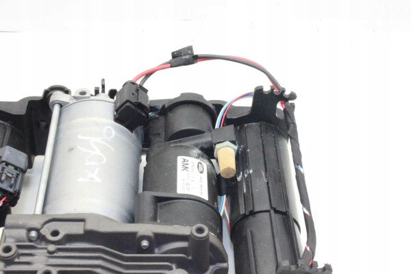 LAND ROVER RANGE ROVER III L322 BH423B484CA SUSPENSION COMPRESSOR Quality of parts according to GVO O original with manufacturer