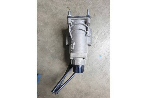 ACTROS MP3 MP2 BRAKE MASTER VALVE 0034319506 Catalog number of the part 0034319506 EM