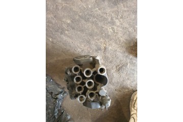 MERCEDES ACTROS MP4 VALVE BASE DEHUMIDIFIER A0014462064 Part manufacturer Mercedes Benz OE