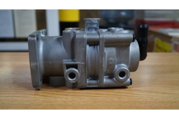 MAIN BRAKE VALVE WABCO 4613190087 Catalog number of the part 4613190087
