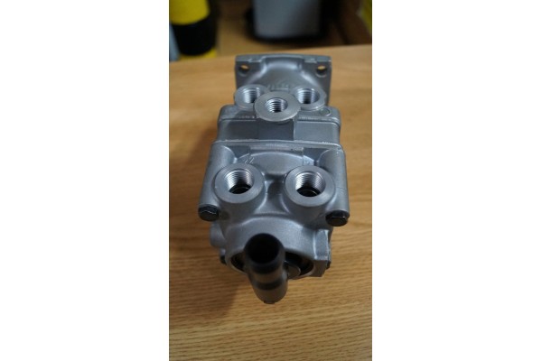 MAIN BRAKE VALVE WABCO 4613190087 Car type trucks