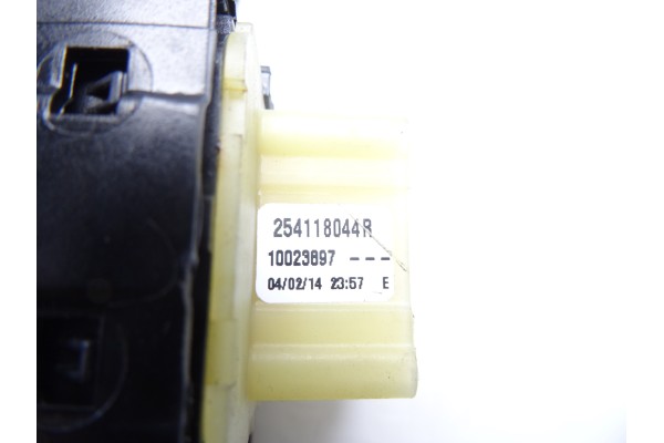 809612367R MANDO ELEVALUNAS DELANTERO IZQUIERDO RENAULT CLIO IV Dynamique 2014 809612367R 208491 RENAULT - 1