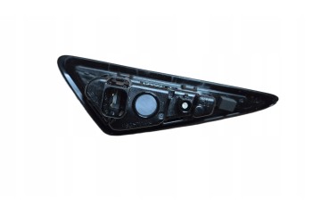 Intermitente con Cámara Derecho Tesla Model 3 / Y OE 1495865-20-D