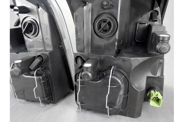 HEADLIGHT LEFT RIGHT FRONT LAMP FORD TRANSIT 06 Type of low beam headlights traditional halogen