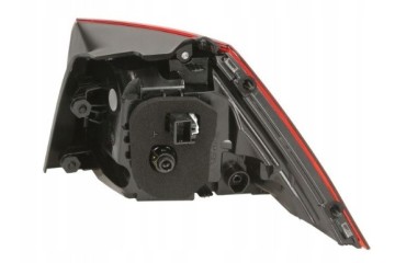 TYL GOLF VII 2 0GTI 13 L ZEWN Magneti Marelli 714081230701 Lamp Catalog number of the original VW 5G0945207
