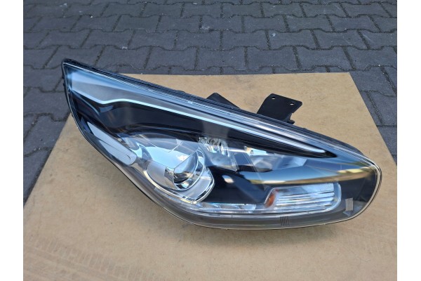 HEADLIGHT LAMP FRONT KIA CARENS IV 4 LED LENS RIGHT EUROPE WHOLE