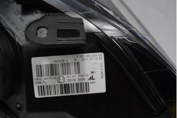 MAGNETI MARELLI HEADLIGHT LEFT RENAULT Additional information adjustment motors included