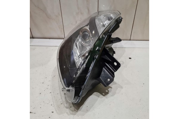 RENAULT CLIO III HEADLIGHT LAMP RIGHT VALEO 044056 Part manufacturer Valeo