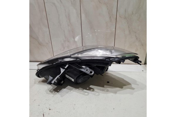 RENAULT CLIO III HEADLIGHT LAMP RIGHT VALEO 044056 Installation side right