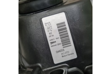 RENAULT CLIO III HEADLIGHT LAMP RIGHT VALEO 044056 Catalog number of the original RENAULT 260104676R RENAULT 7701072009