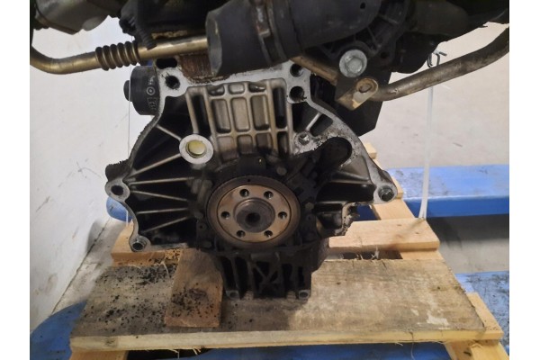 VOLKSWAGEN POLO IV 1 4B 16V 01 09 PETROL ENGINE AUA 335964 Engine type petrol