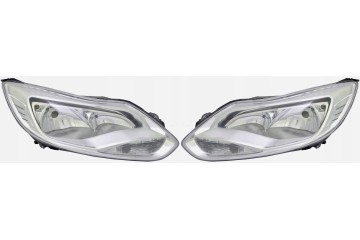 Headlight set Ford Focus Mk III 2010 2014 Silver TYC Catalog number of the part 32C109 E 32C110 E